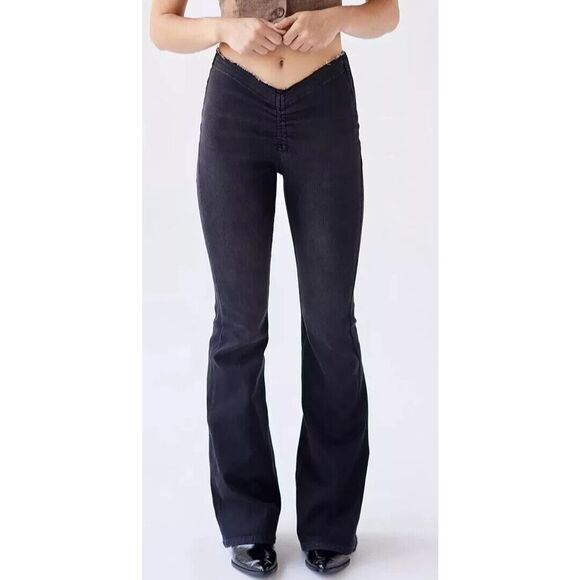 BDG x Urban Outfitters OB1496287 Women's Sz 27 Black Ruched Dipped V Flare Jeans - Picture 8 of 10